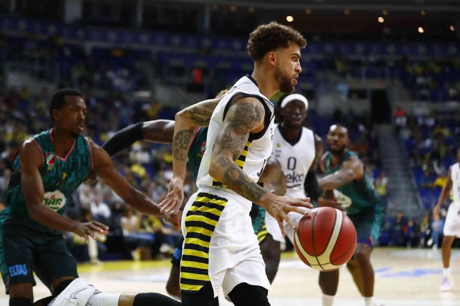Basketbol Süper Ligi: Fenerbahçe Beko: 100 - P.Karşıyaka: 88