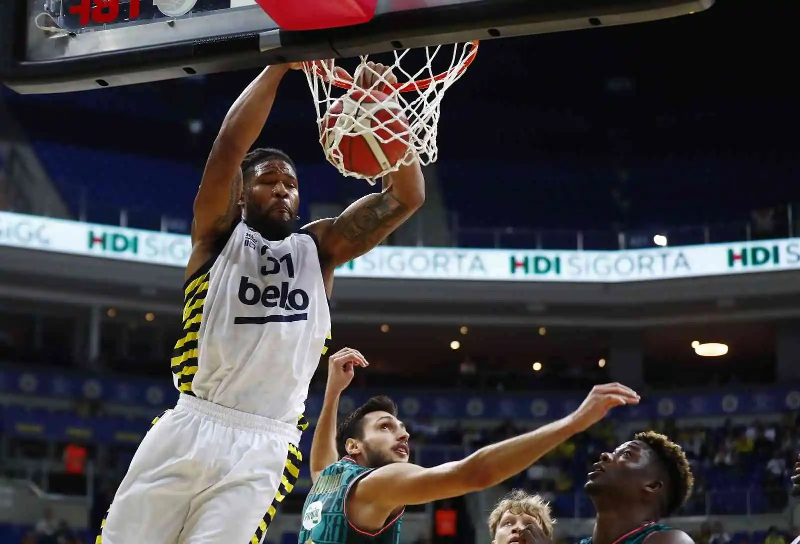 Basketbol Süper Ligi: Fenerbahçe Beko: 100 - P.Karşıyaka: 88