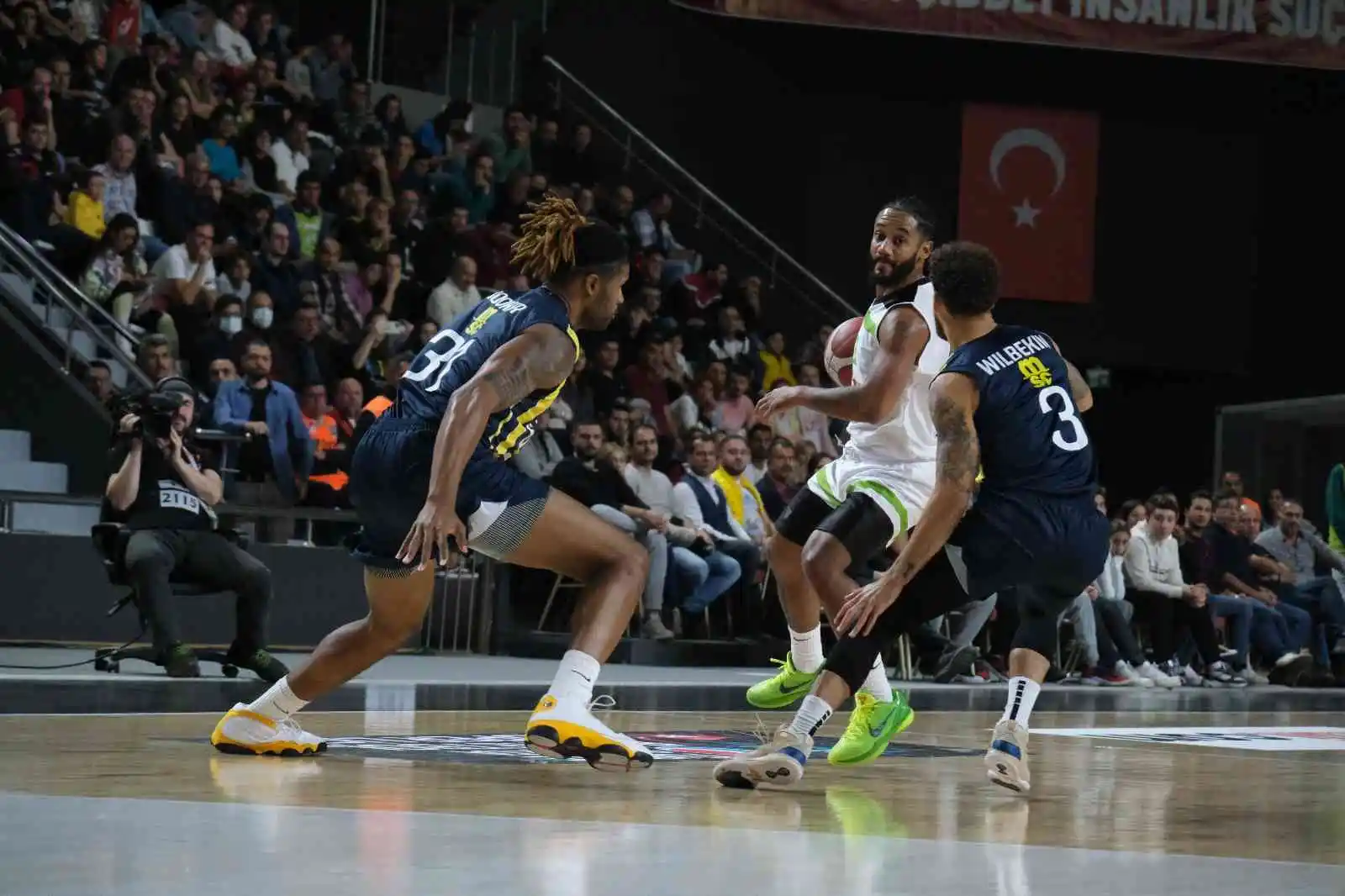 Basketbol Süper Ligi: Manisa BBSK: 58 - Fenerbahçe Beko: 93