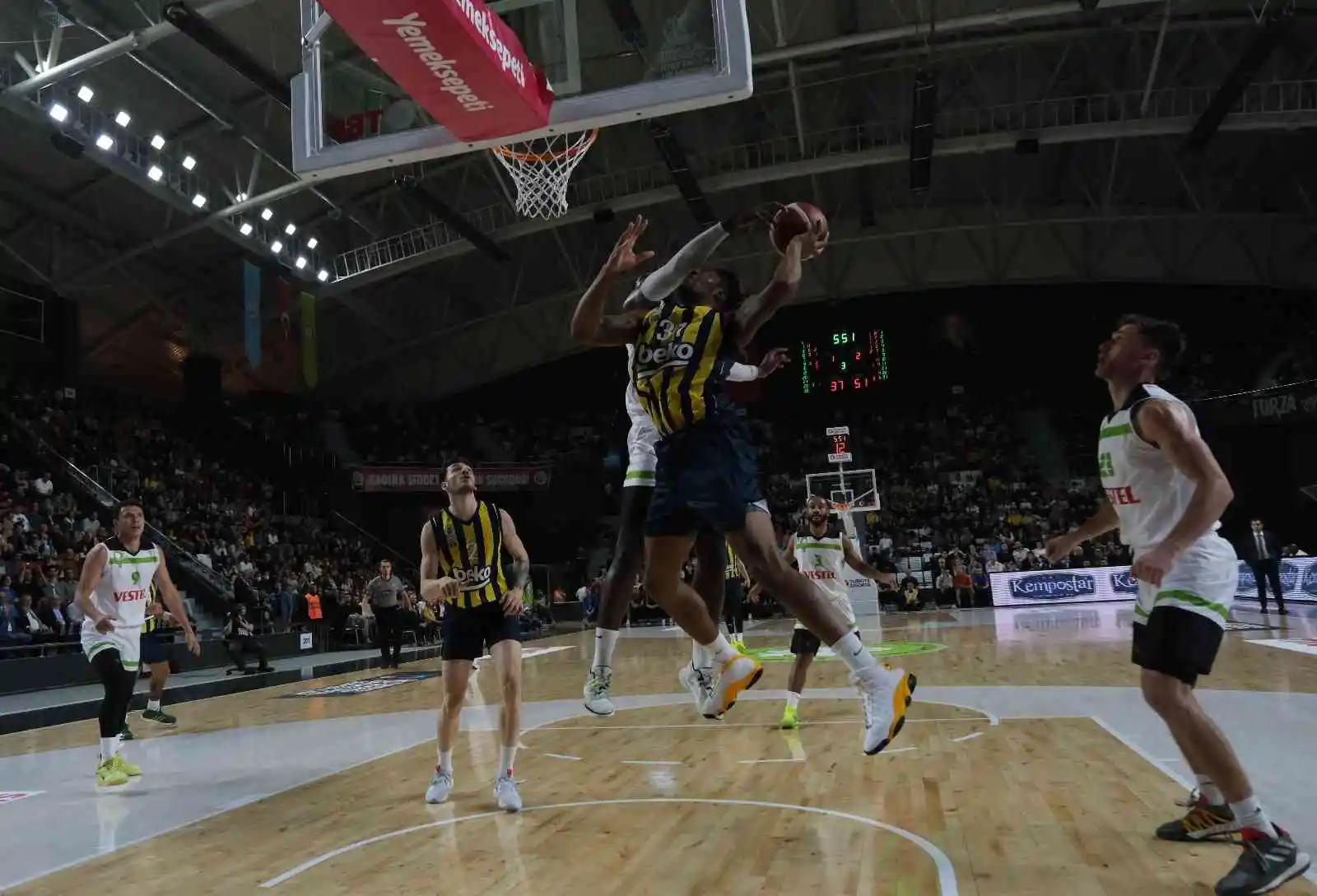 Basketbol Süper Ligi: Manisa BBSK: 58 - Fenerbahçe Beko: 93