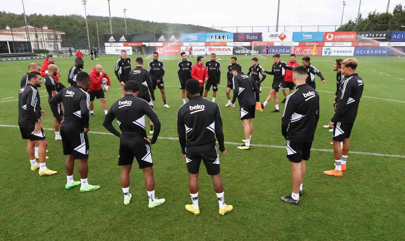 Beşiktaş’ta Trabzonspor maçı hazırlıkları başladı