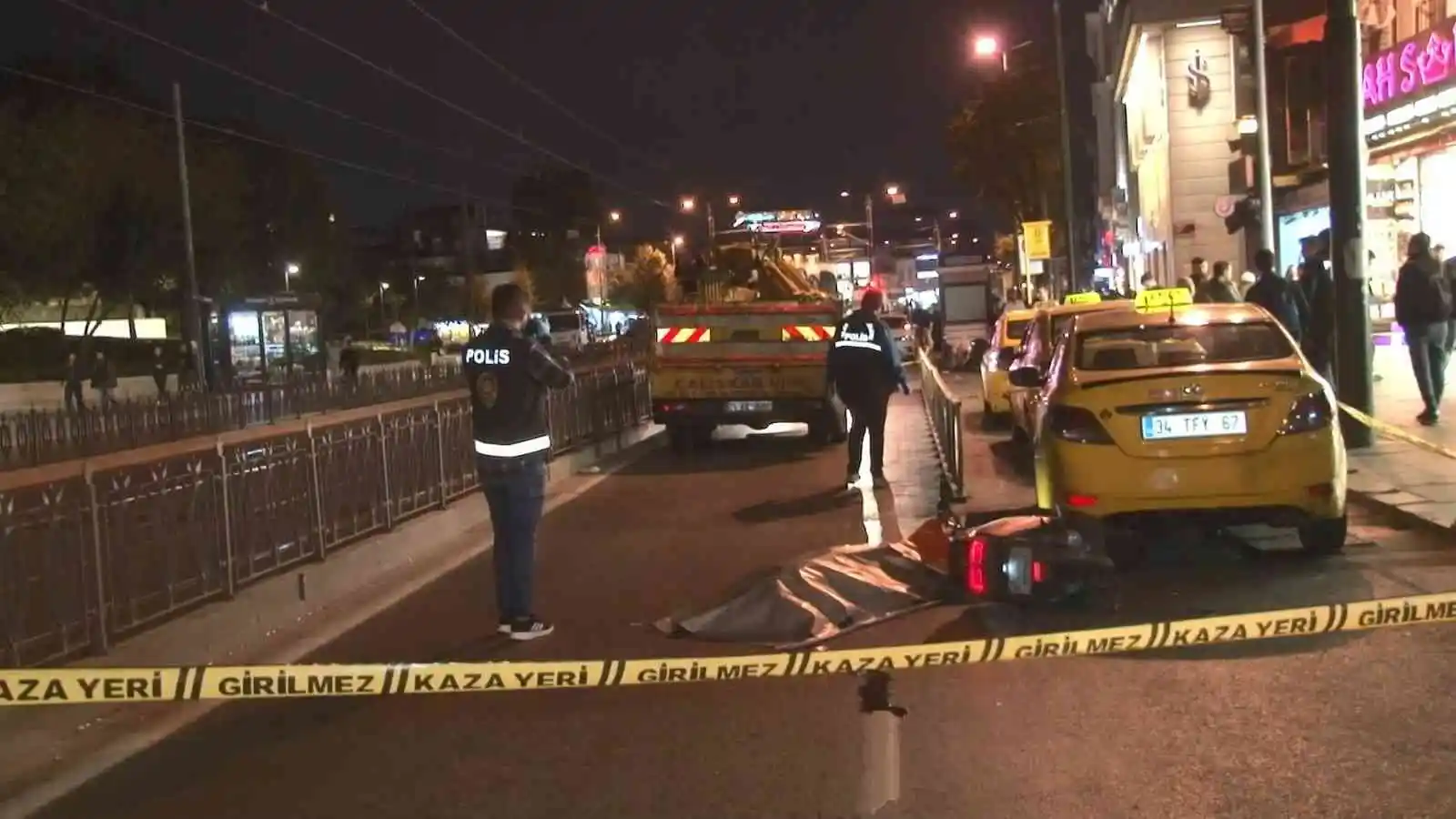 Beyazıt’ta yanından geçmeye çalıştığı vincin altında kaldı: 1 ölü