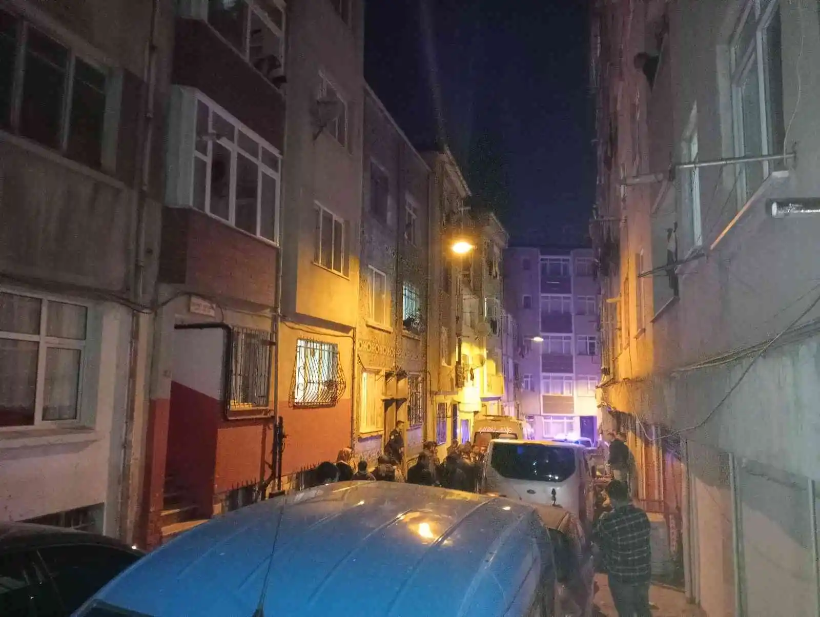 Beyoğlu'nda korkunç cinayet: Boğazını kesip bileziklerini çaldılar
