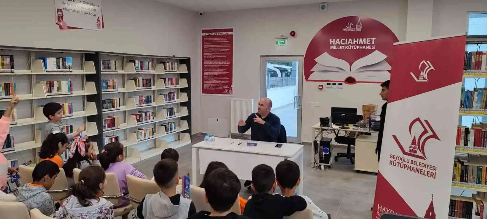 Beyoğlu’ndaki Semt Kütüphaneleri kitapla buluşma noktası oldu
