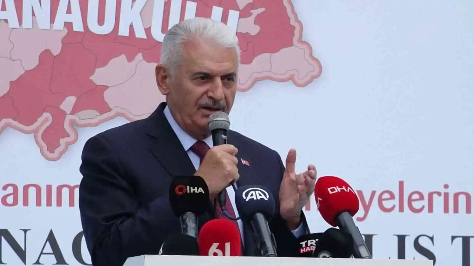 Binali Yıldırım, Trabzon’da anaokulu açılışına katıldı
