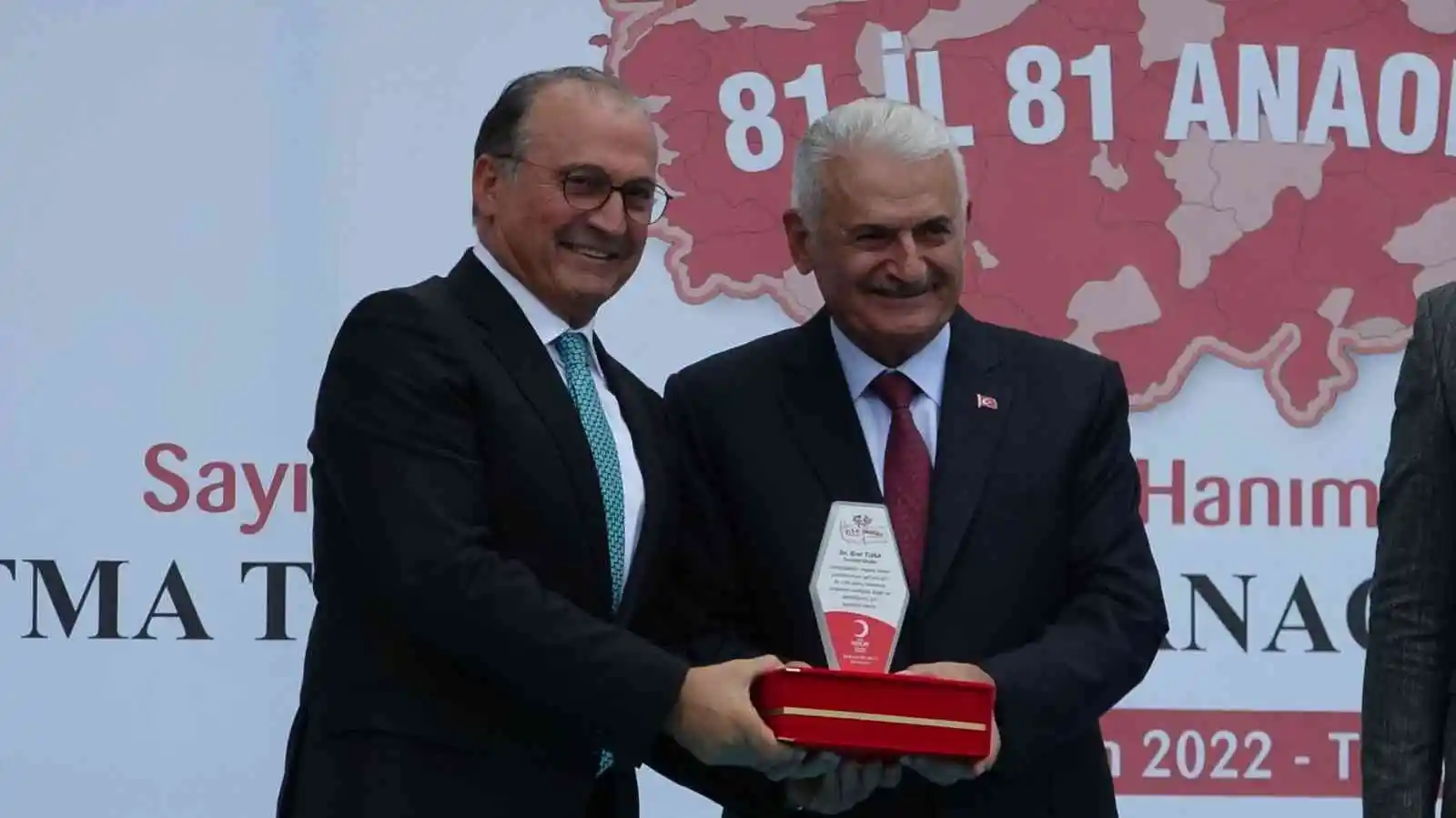 Binali Yıldırım, Trabzon’da anaokulu açılışına katıldı