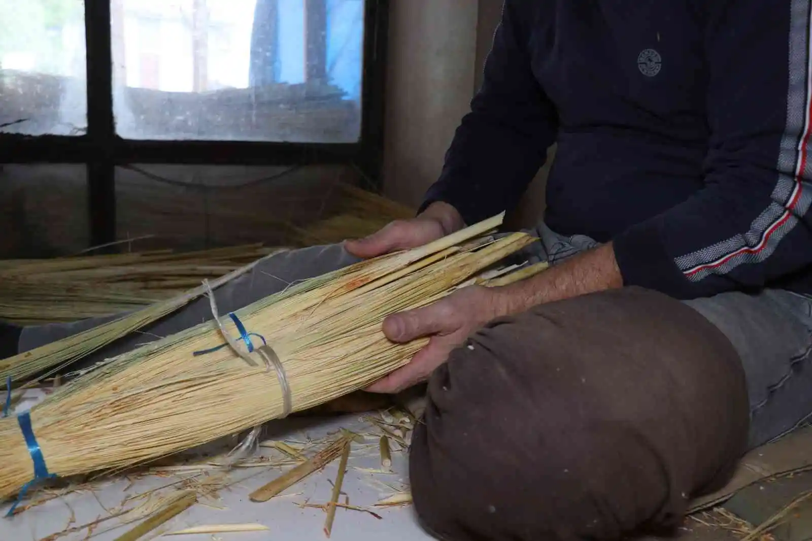 Binbir emekle üretiliyor, 50 liraya satılıyor
