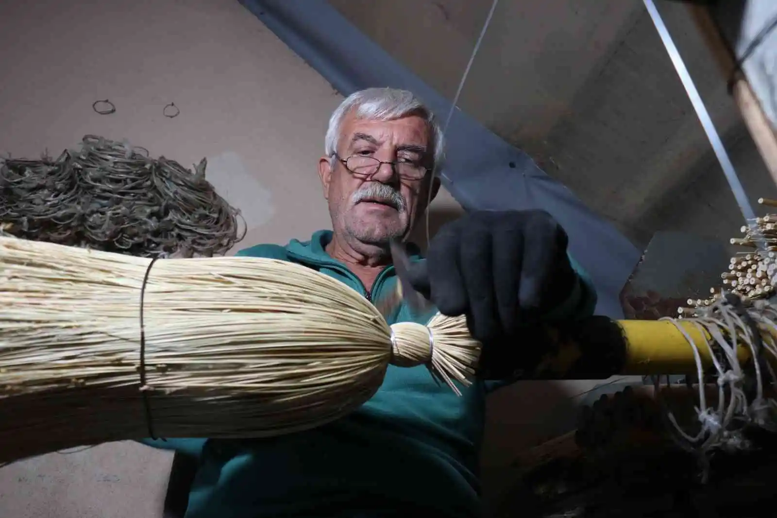 Binbir emekle üretiliyor, 50 liraya satılıyor
