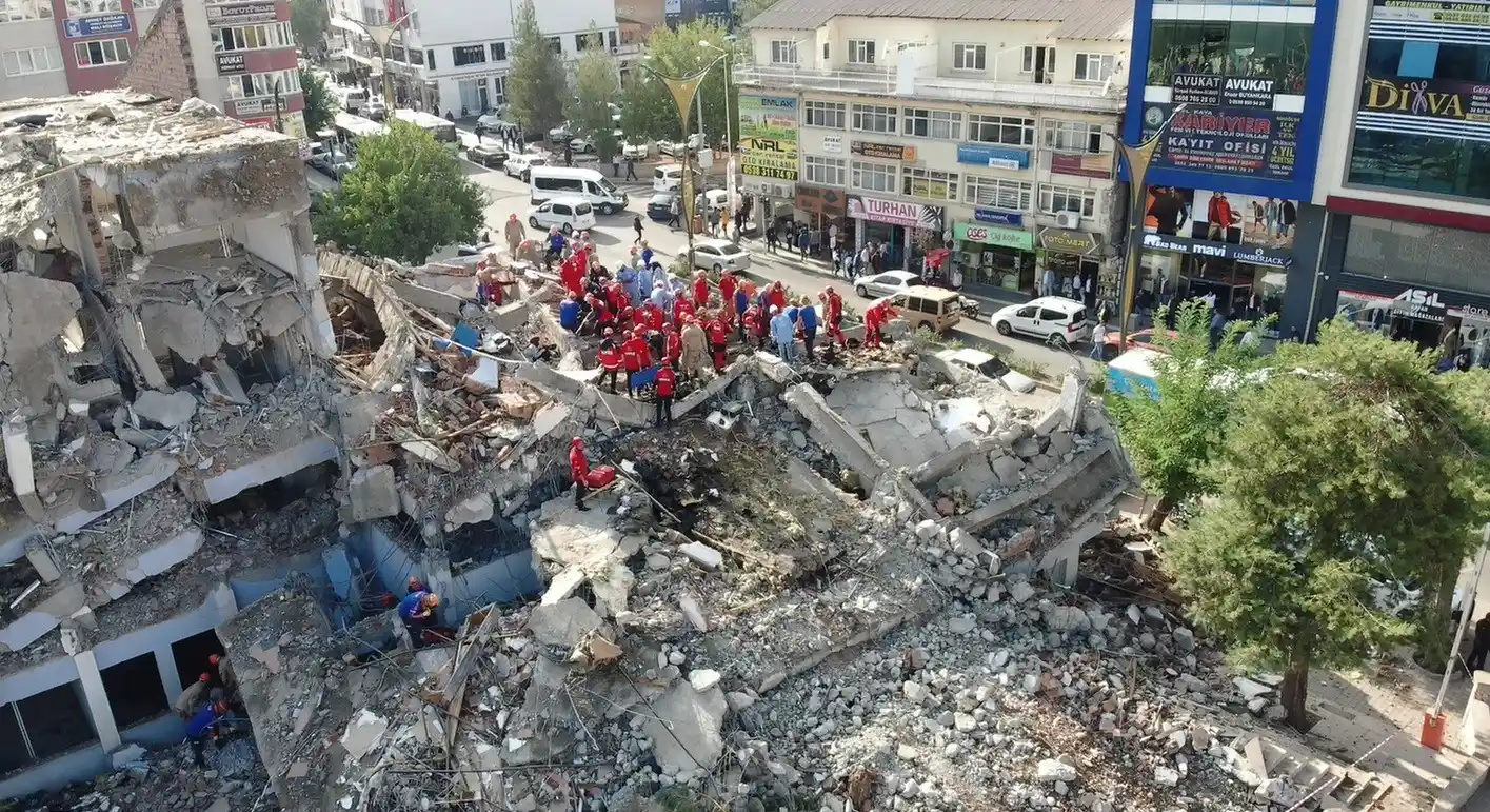 Bingöl'de nefes kesen deprem tatbikatı