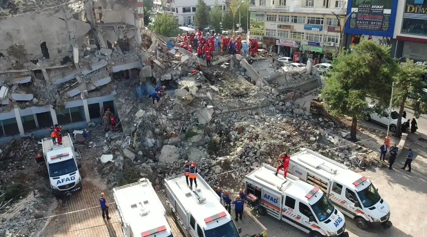 Bingöl’de nefes kesen deprem tatbikatı