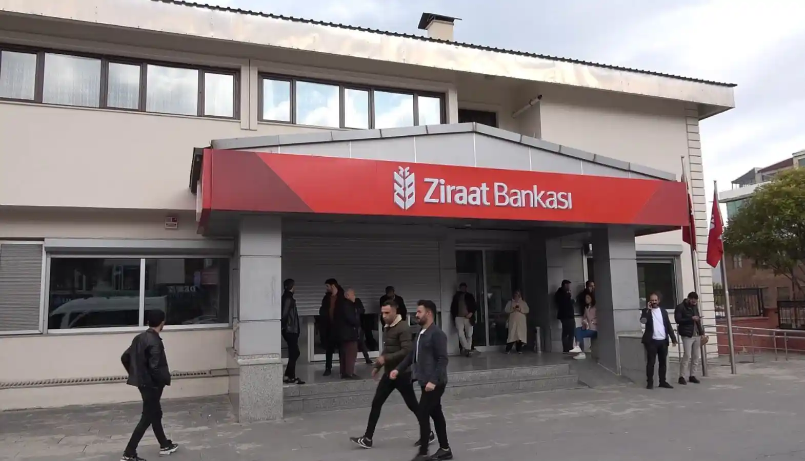 Bitlis’te TOKİ başvurusunda son gün telaşı