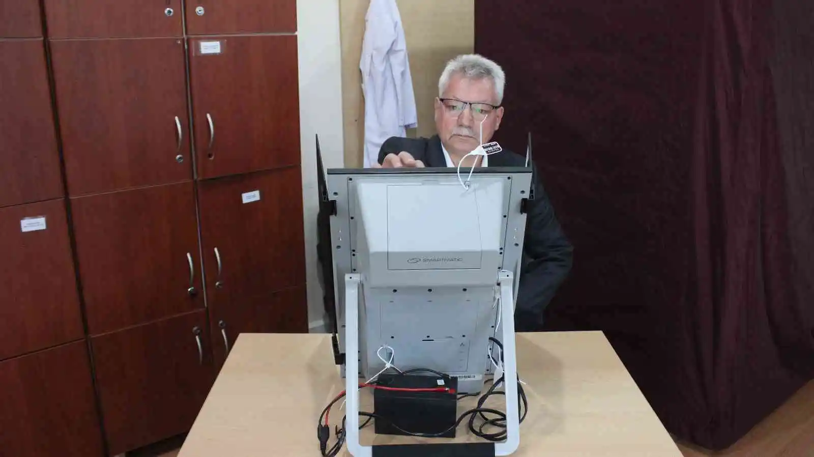 Bulgaristan seçimleri için oy verme işlemi başladı
