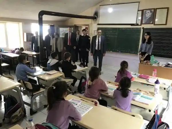Burhaniye Kaymakamı Memiş,