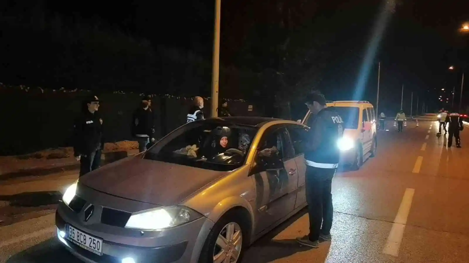 Bursa’da 200 polis ve jandarma ile huzur uygulaması