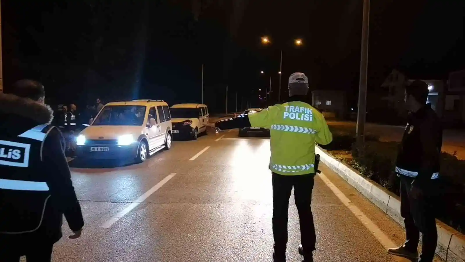 Bursa’da 200 polis ve jandarma ile huzur uygulaması