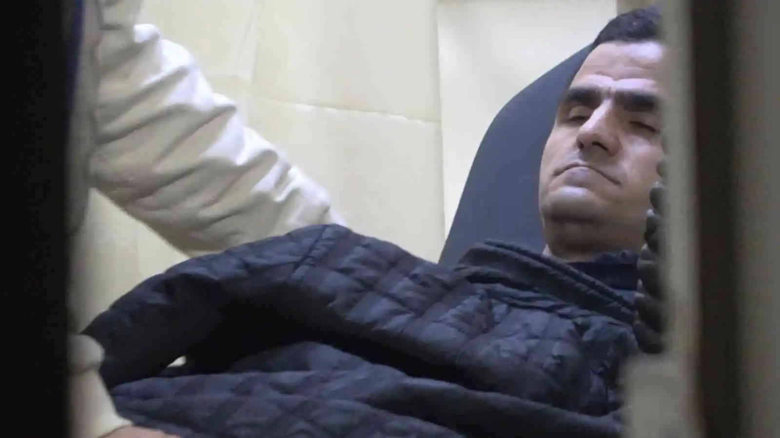 Bursa’da bir tekstil firmasında çalışan 50’den fazla işçi yemekten zehirlendi, hasta yakınları yemek şirketinin sahibine isyan etti