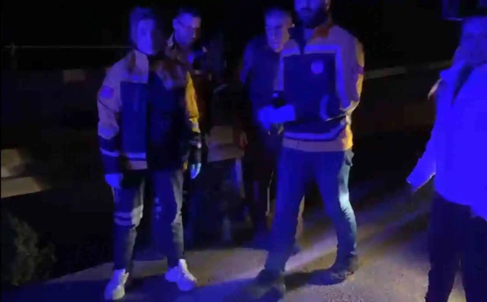 Bursa’da önünü kestikleri kamyonun şoförünü dövüp hastanelik ettiler
