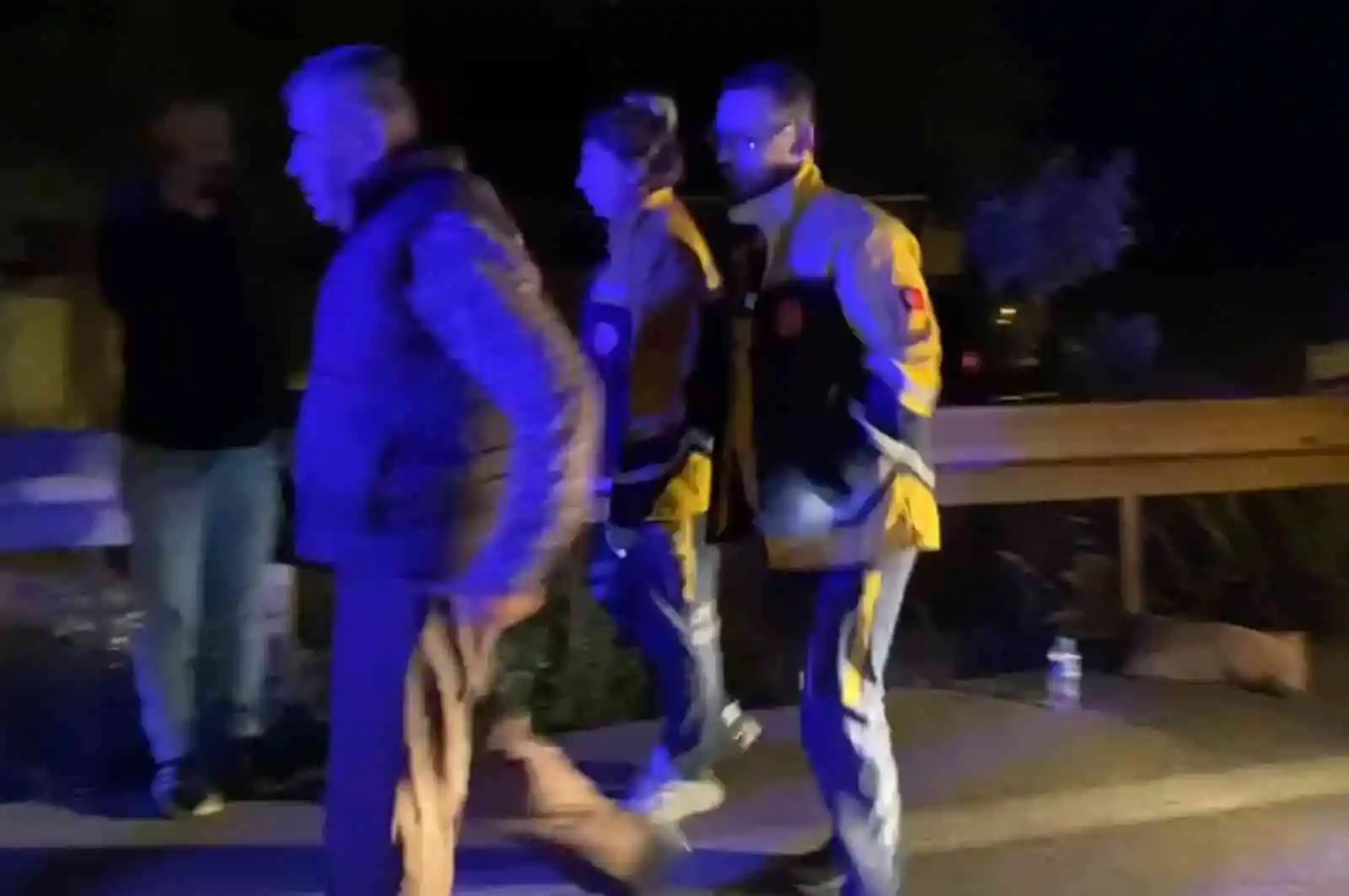 Bursa’da önünü kestikleri kamyonun şoförünü dövüp hastanelik ettiler
