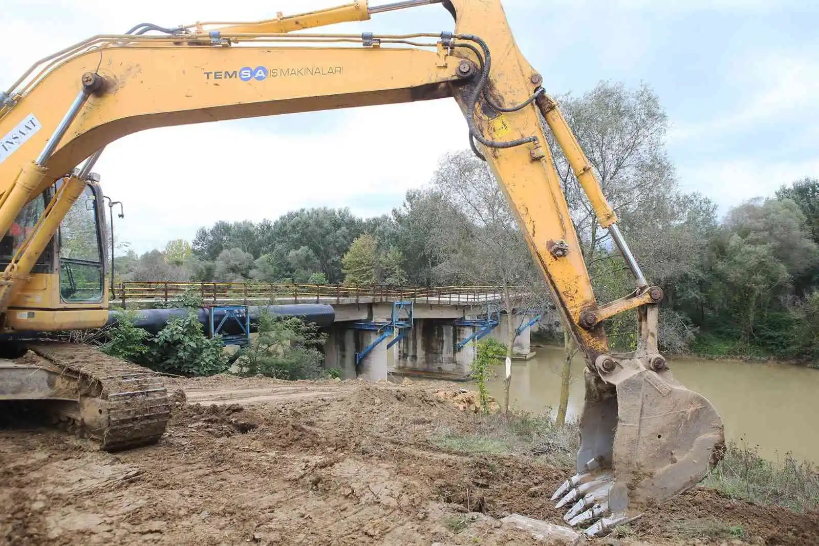 Büyükşehir, Mollaköy Köprüsü’nde çalışmalara başladı