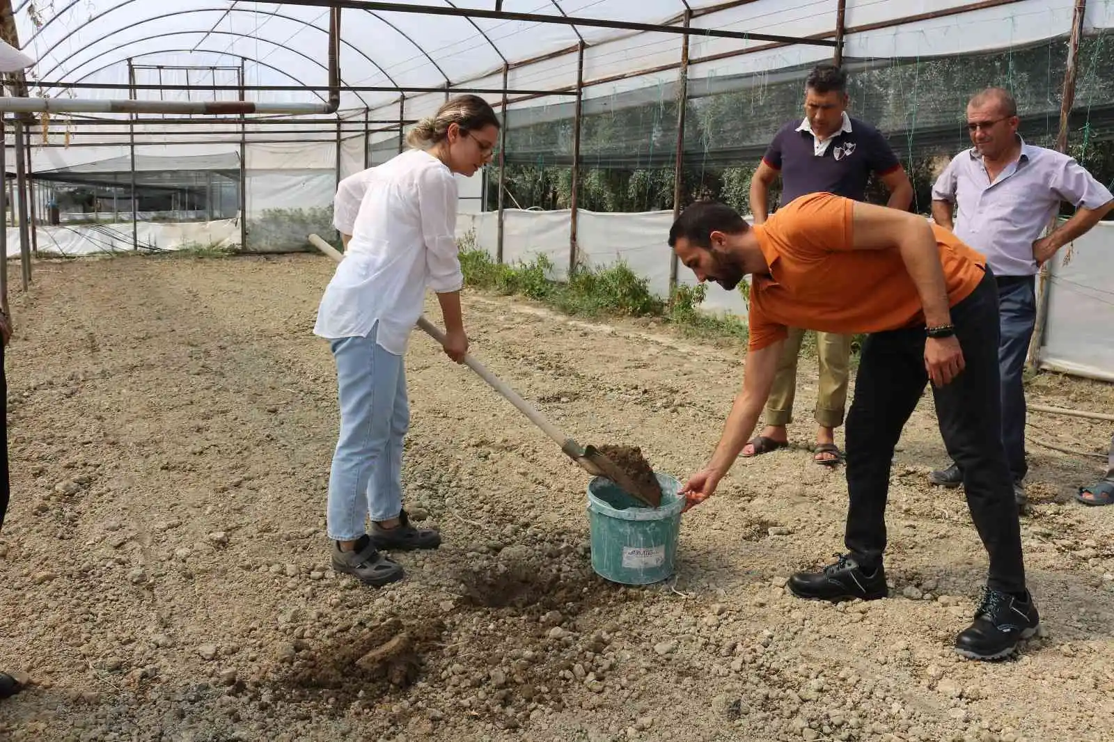 Büyükşehirden Serikli çiftçilere toprak analiz desteği