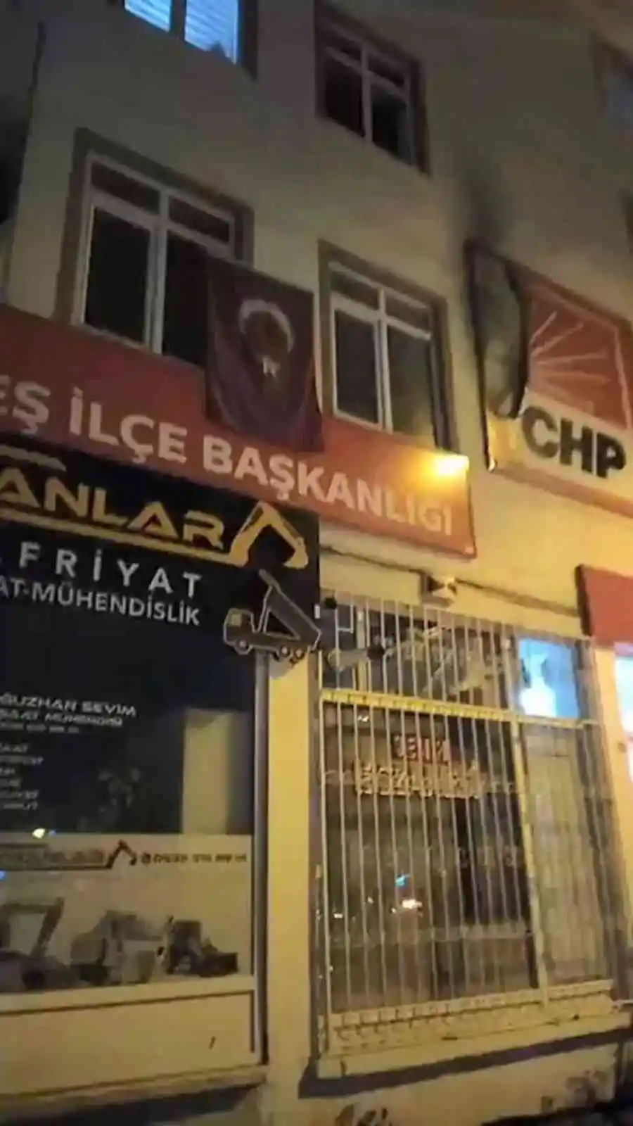 Çankırı’da CHP ilçe başkanlığının bulunduğu binaya molotofkokteyli saldırı
