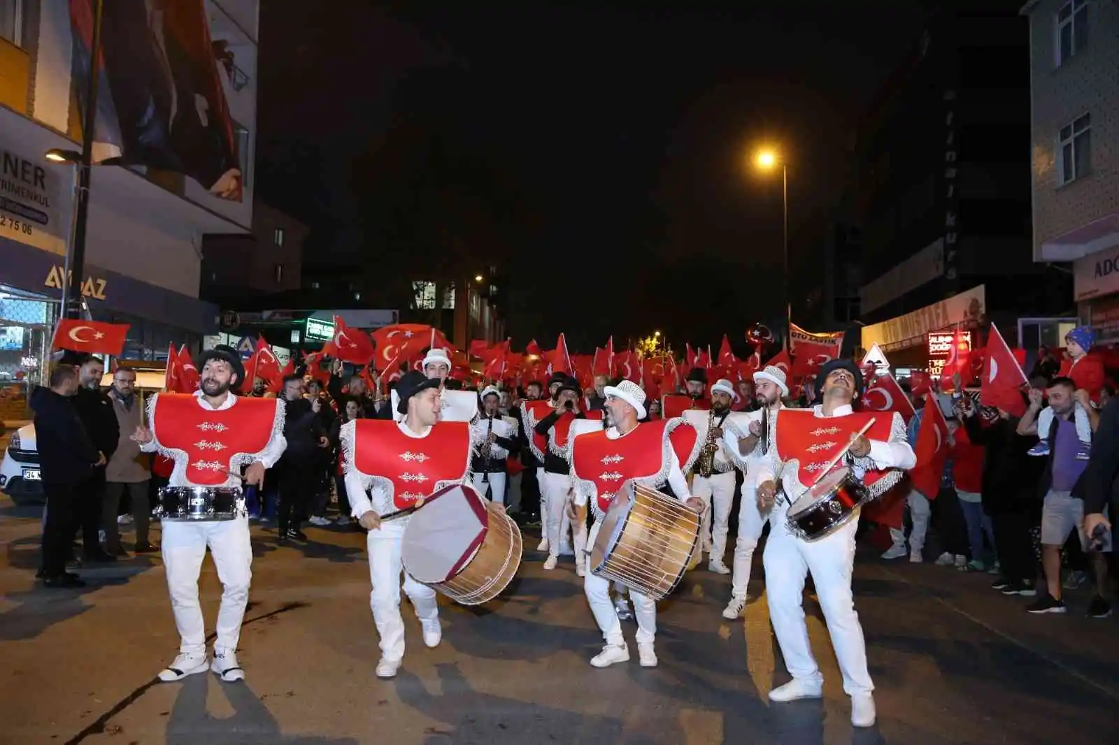 Çekmeköy’de 29 Ekim Cumhuriyet Bayramı coşku ile kutlandı
