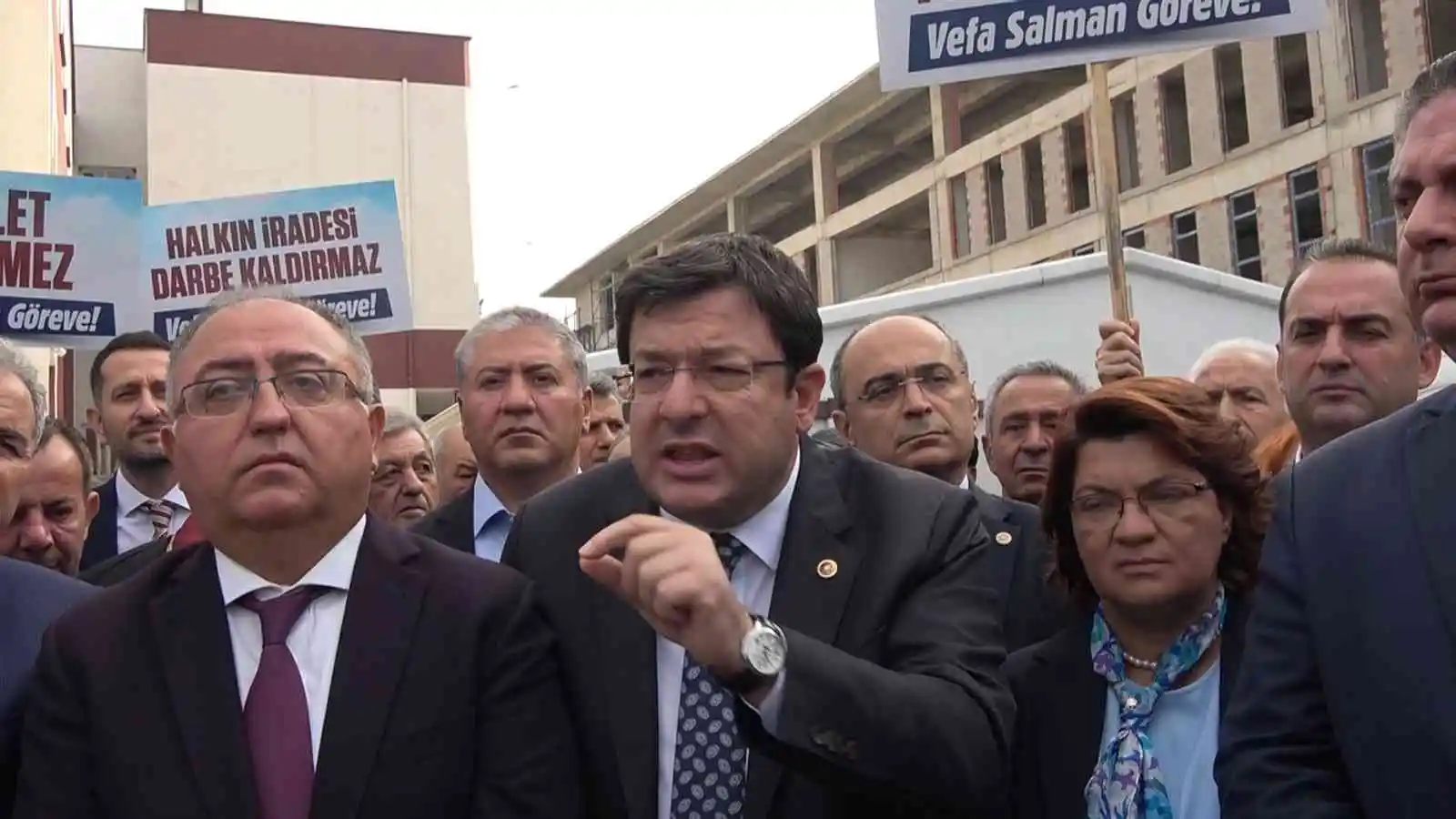 CHP’li vekil mahkemeye hakaret etti
