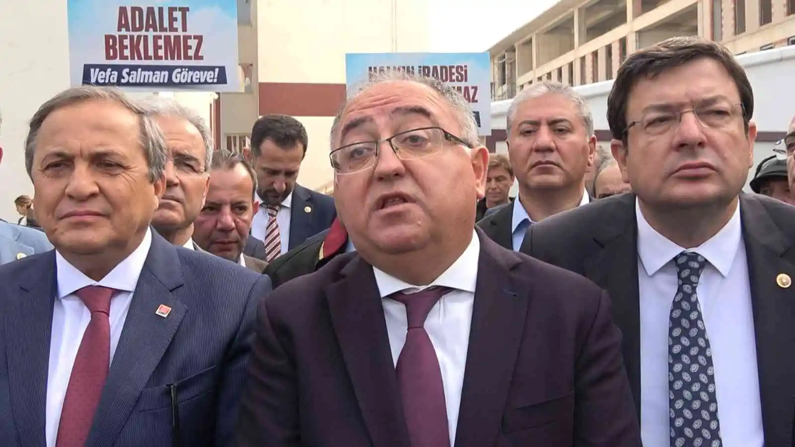 CHP’li vekil mahkemeye hakaret etti