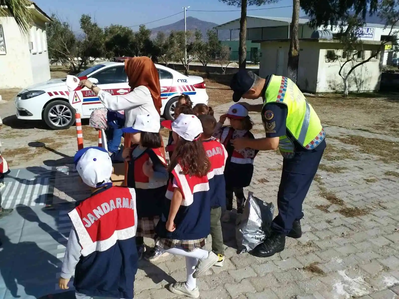 Çine’de 21 öğrenci “trafik dedektifi” oldu
