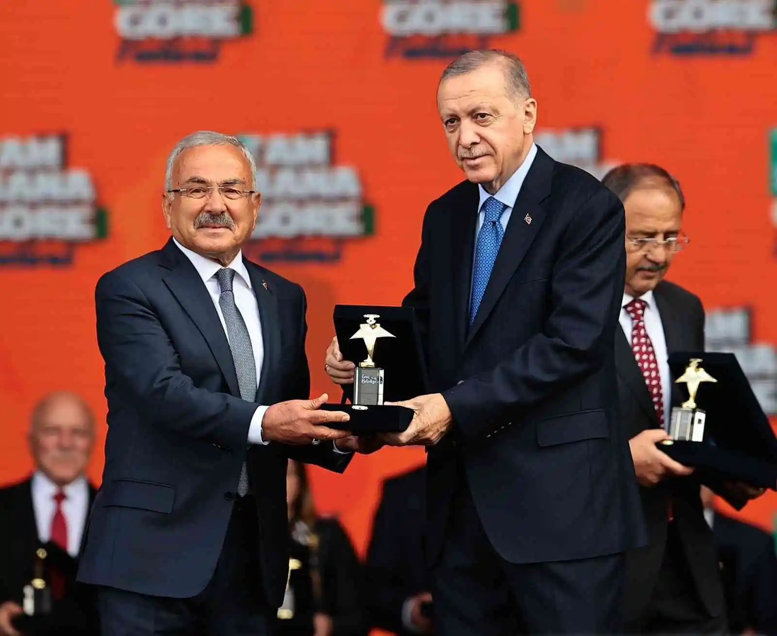 Cumhurbaşkanı Erdoğan'dan Başkan Güler'e 'Gençlik Ödülü'
