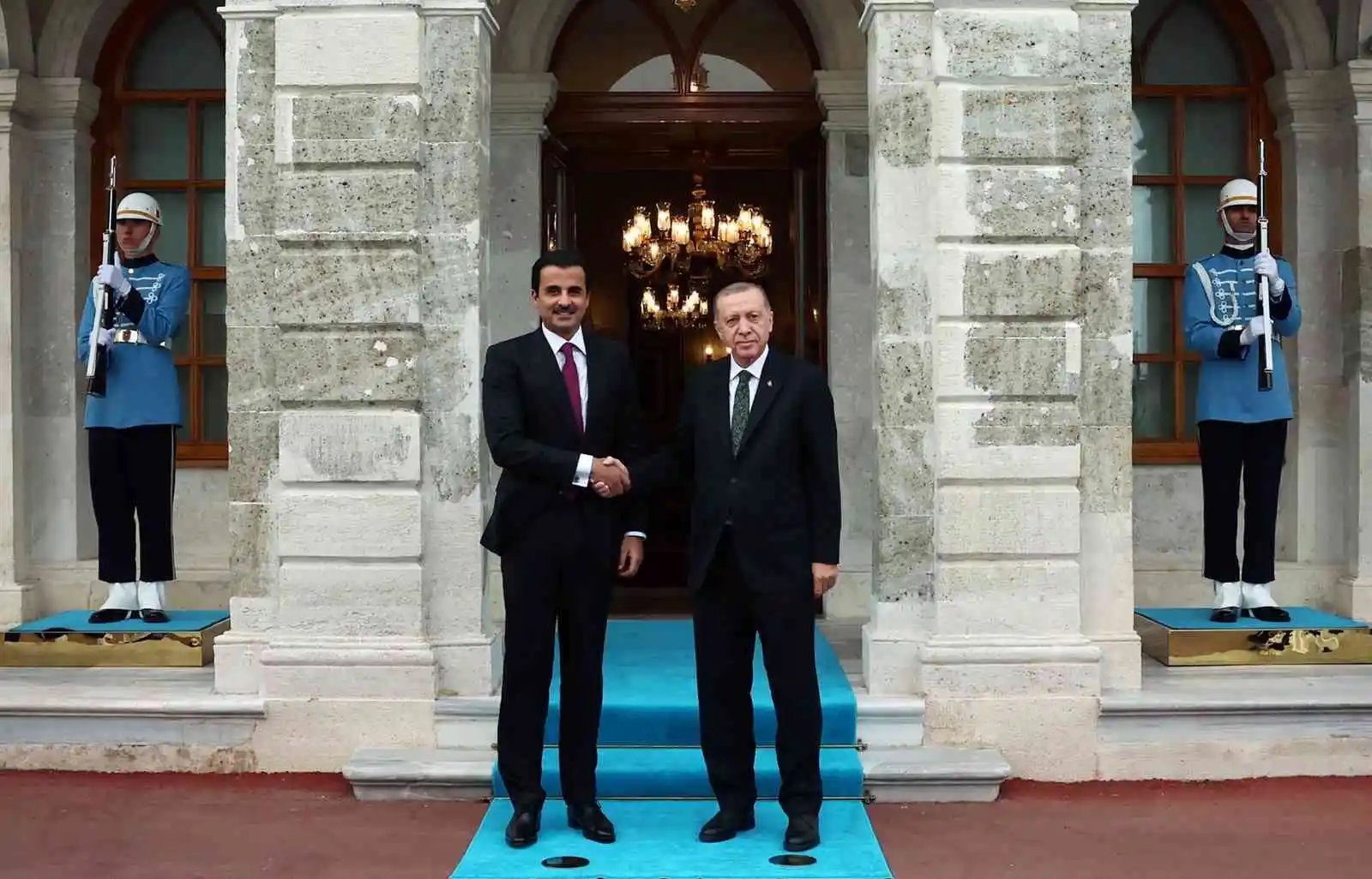 Cumhurbaşkanı Erdoğan, Katar Emiri Şeyh Temim bin Hammed Al Sani ile görüştü