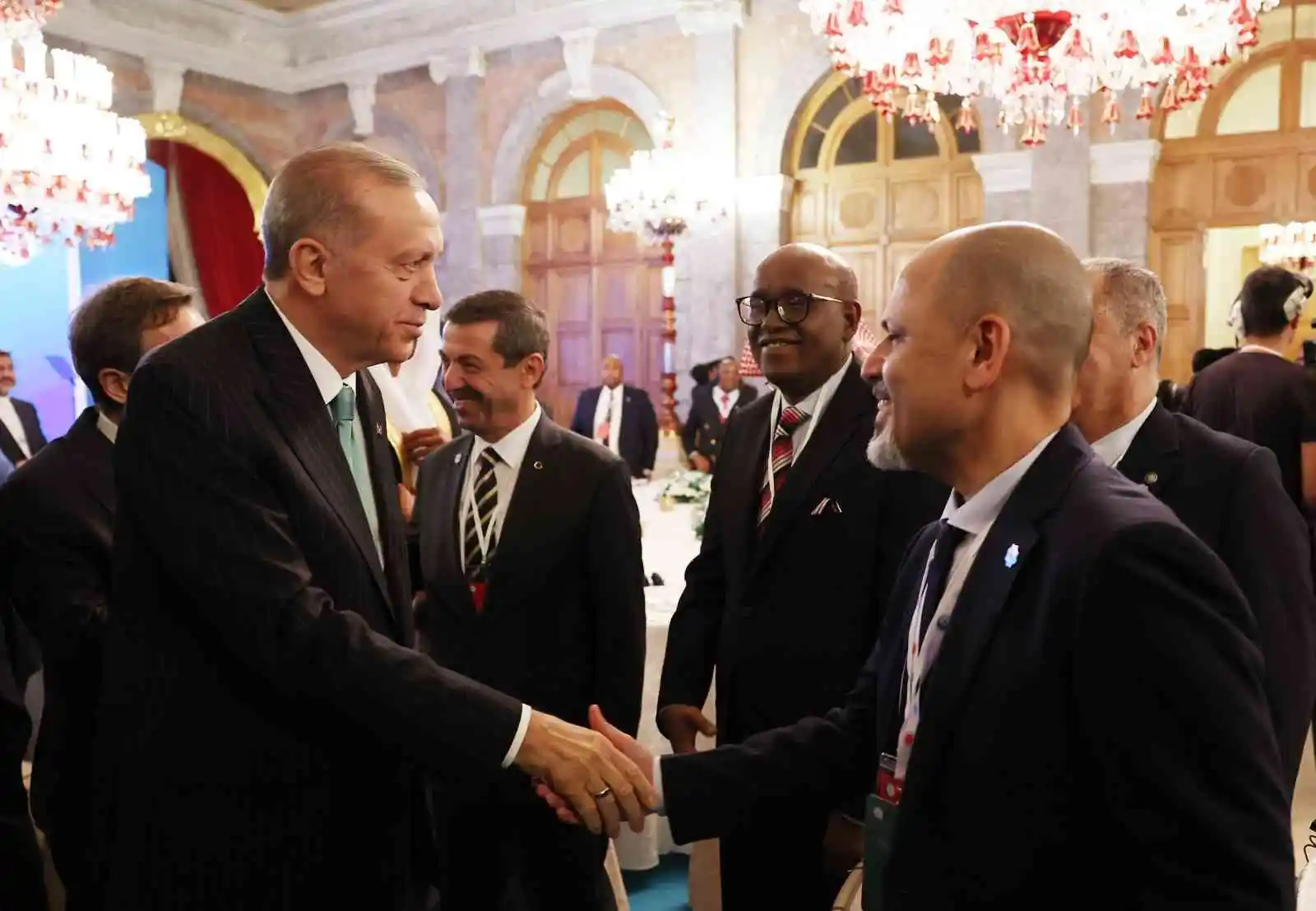 Cumhurbaşkanı Erdoğan: “Lafarge teröre destek veren en önemli kurumlardan bir tanesi olarak her şeyiyle açığa çıktı”