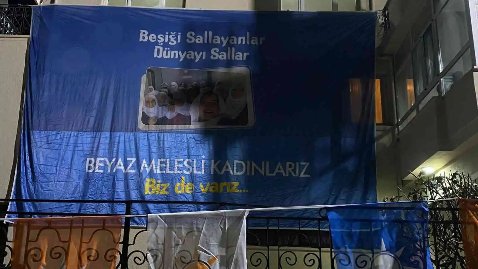 Cumhurbaşkanı Erdoğan, Silvan’da Turgut Özal’ın ziyaret ettiği aile ile bir araya geldi
