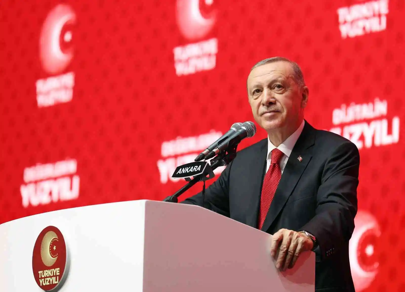 Cumhurbaşkanı Erdoğan: "Yakında enerjide yeni müjdelerin sevincini milletimizle paylaşacağız"
