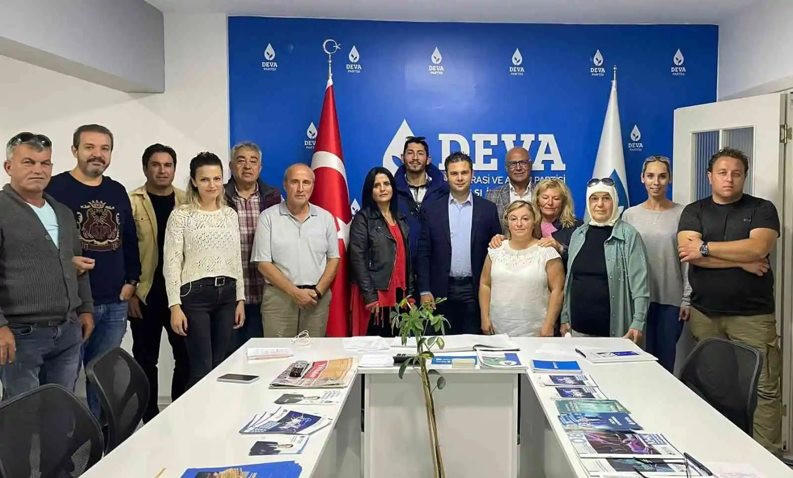 Demokrasi ve Atılım Partisi Kuşadası'nda seçim startını verdi