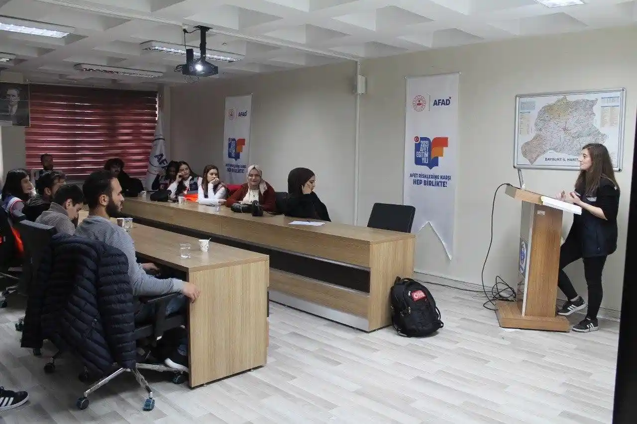 Destek AFAD gönüllüsü eğitiminin son gününde 25 katılımcı eğitimi başarılı şekilde tamamladı