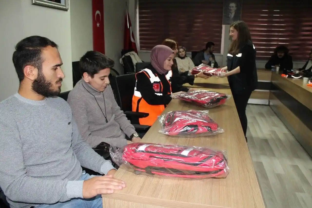 Destek AFAD gönüllüsü eğitiminin son gününde 25 katılımcı eğitimi başarılı şekilde tamamladı
