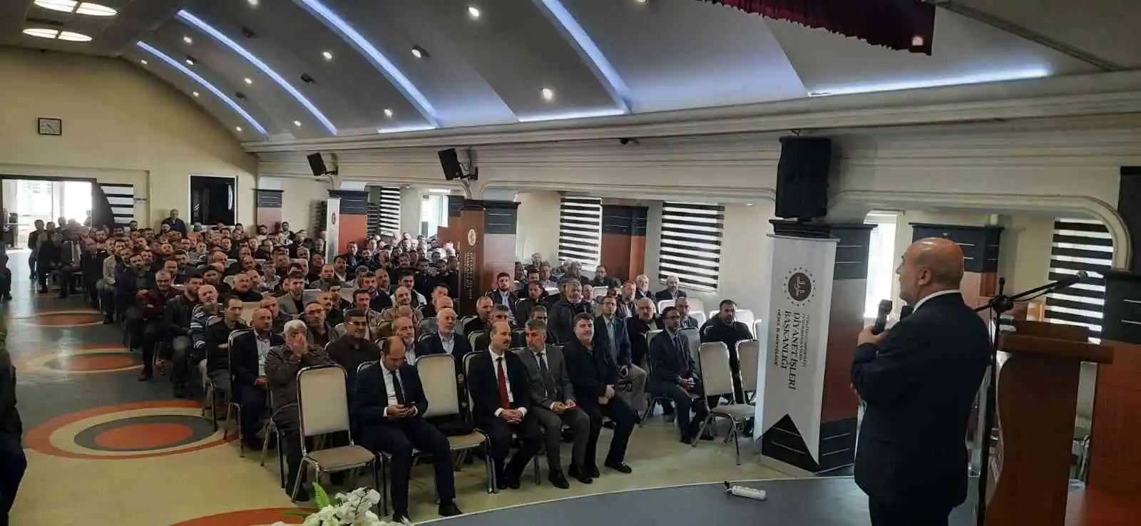 Din görevlileri buluştu