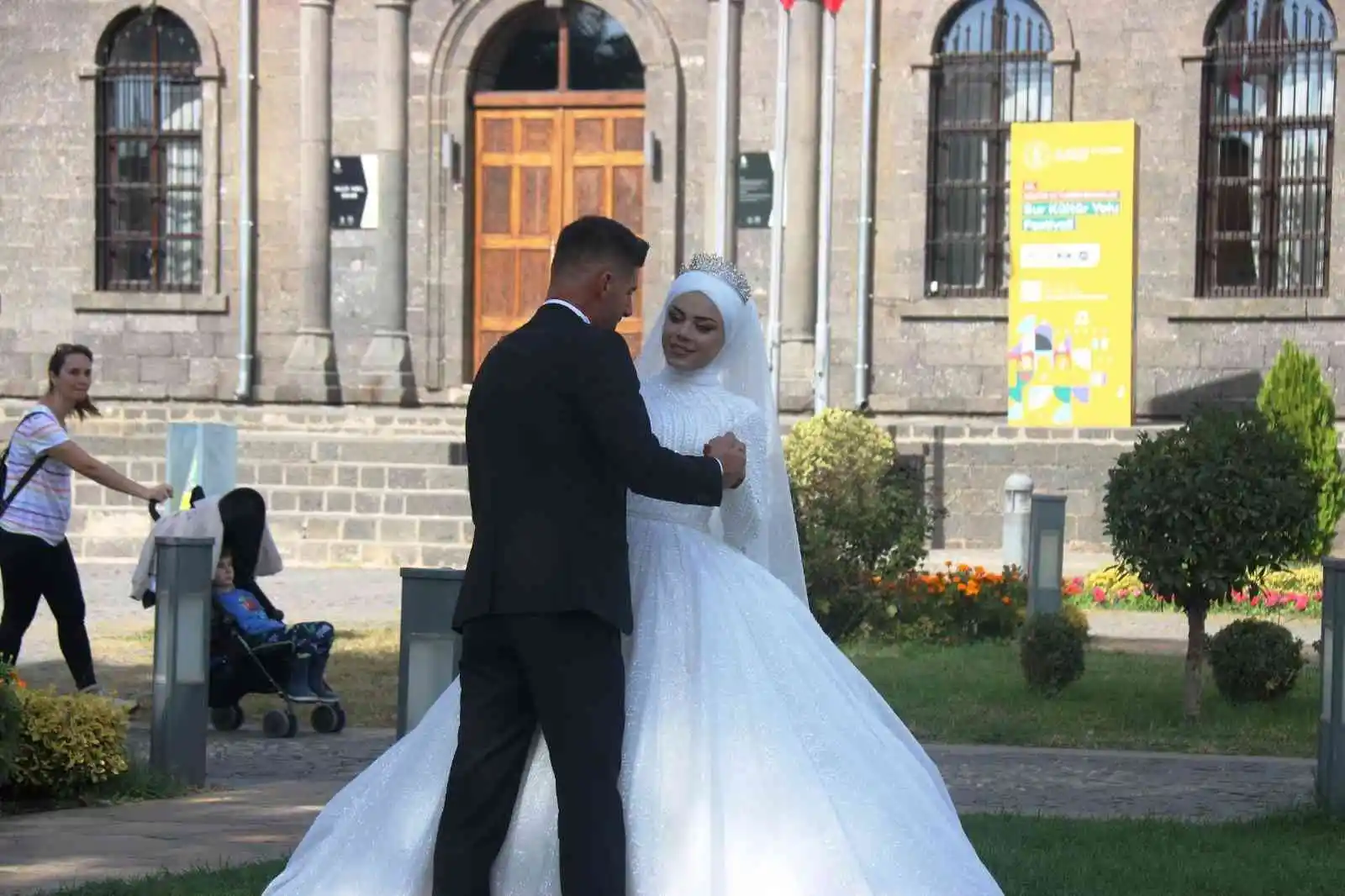 Diyarbakır'da çiftlerin fotoğraf mekanı tercihi tarihi 'İçkale'
