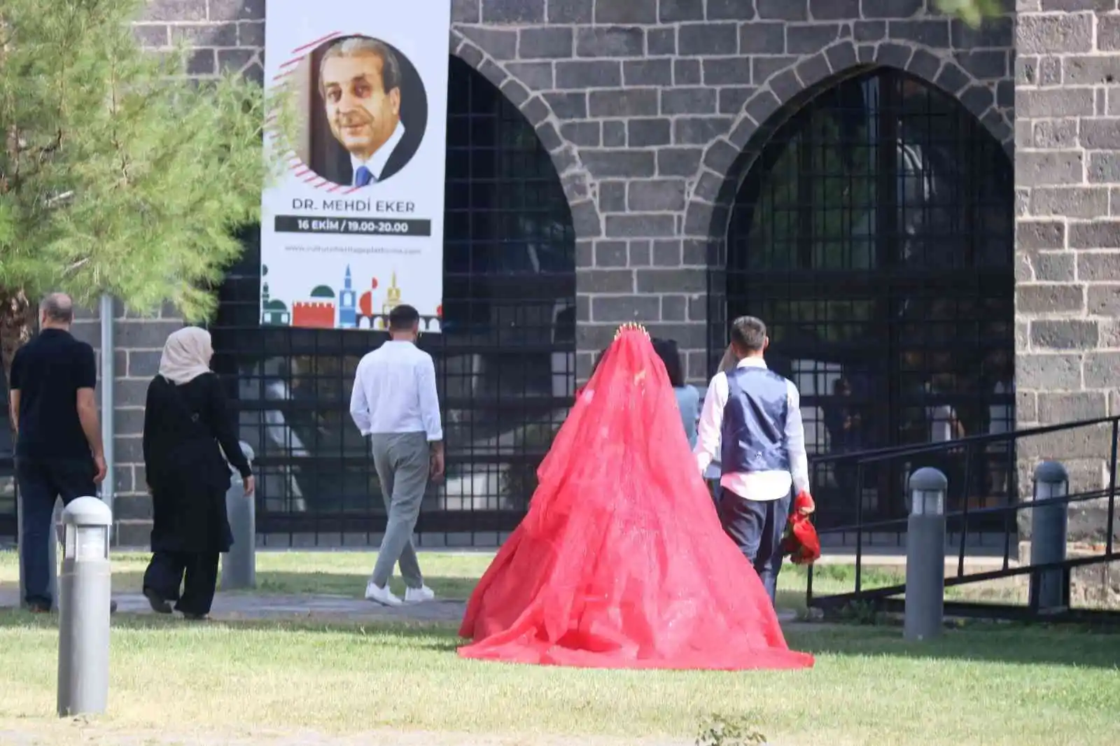 Diyarbakır’da çiftlerin fotoğraf mekanı tercihi tarihi ’İçkale’
