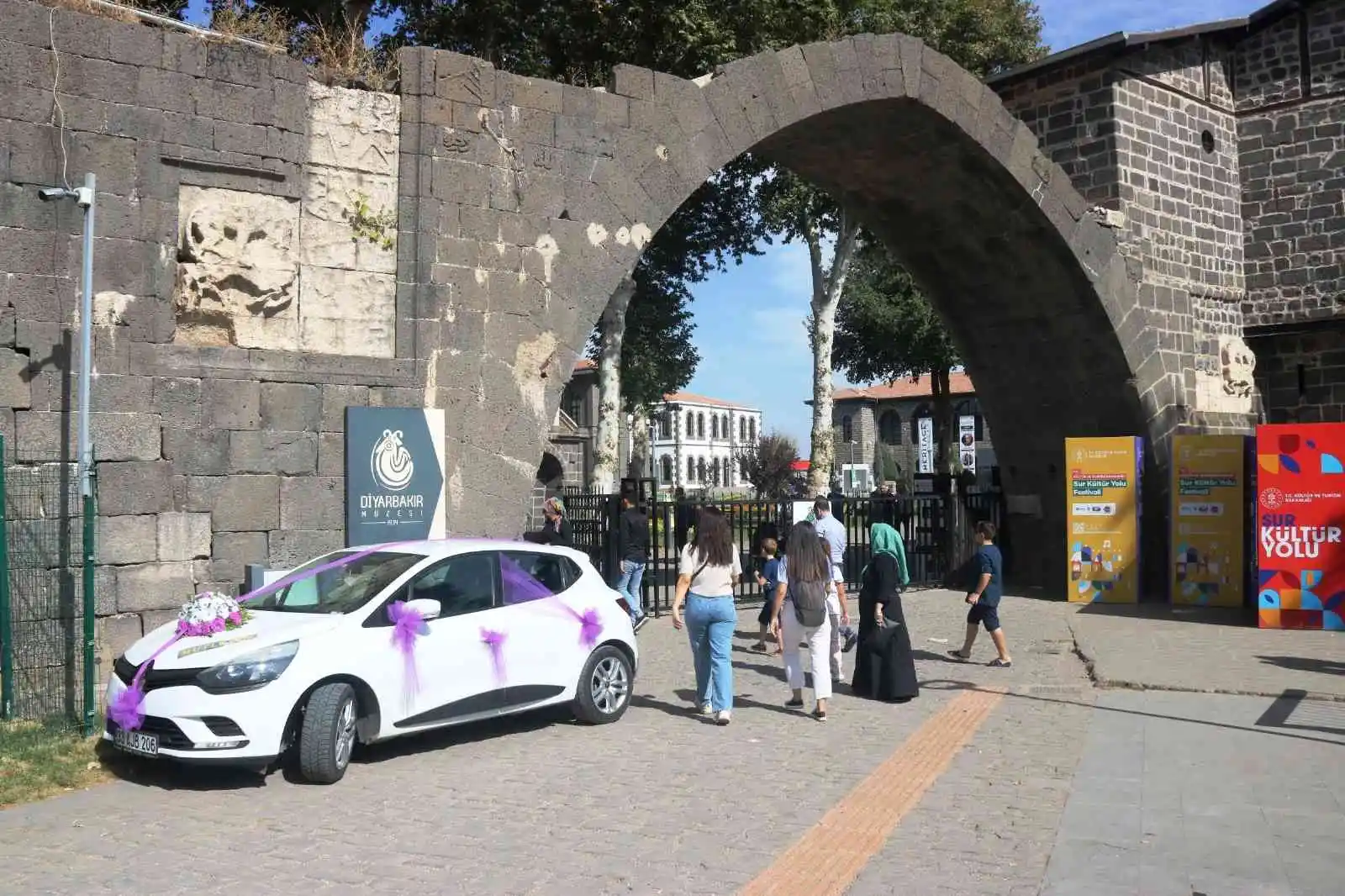 Diyarbakır’da çiftlerin fotoğraf mekanı tercihi tarihi ’İçkale’
