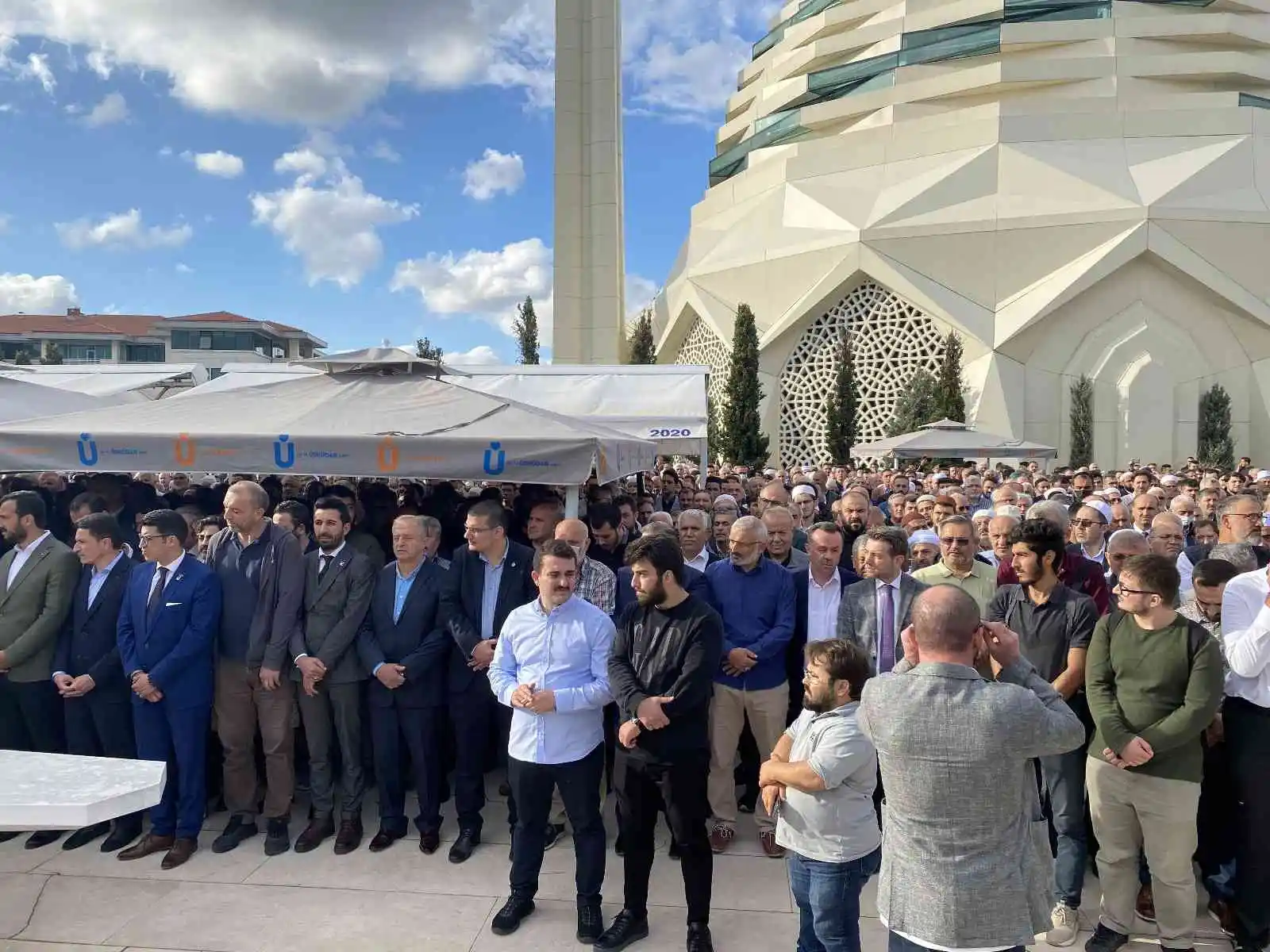 Doç. Dr. Nedim Urhan son yolculuğuna uğurlandı
