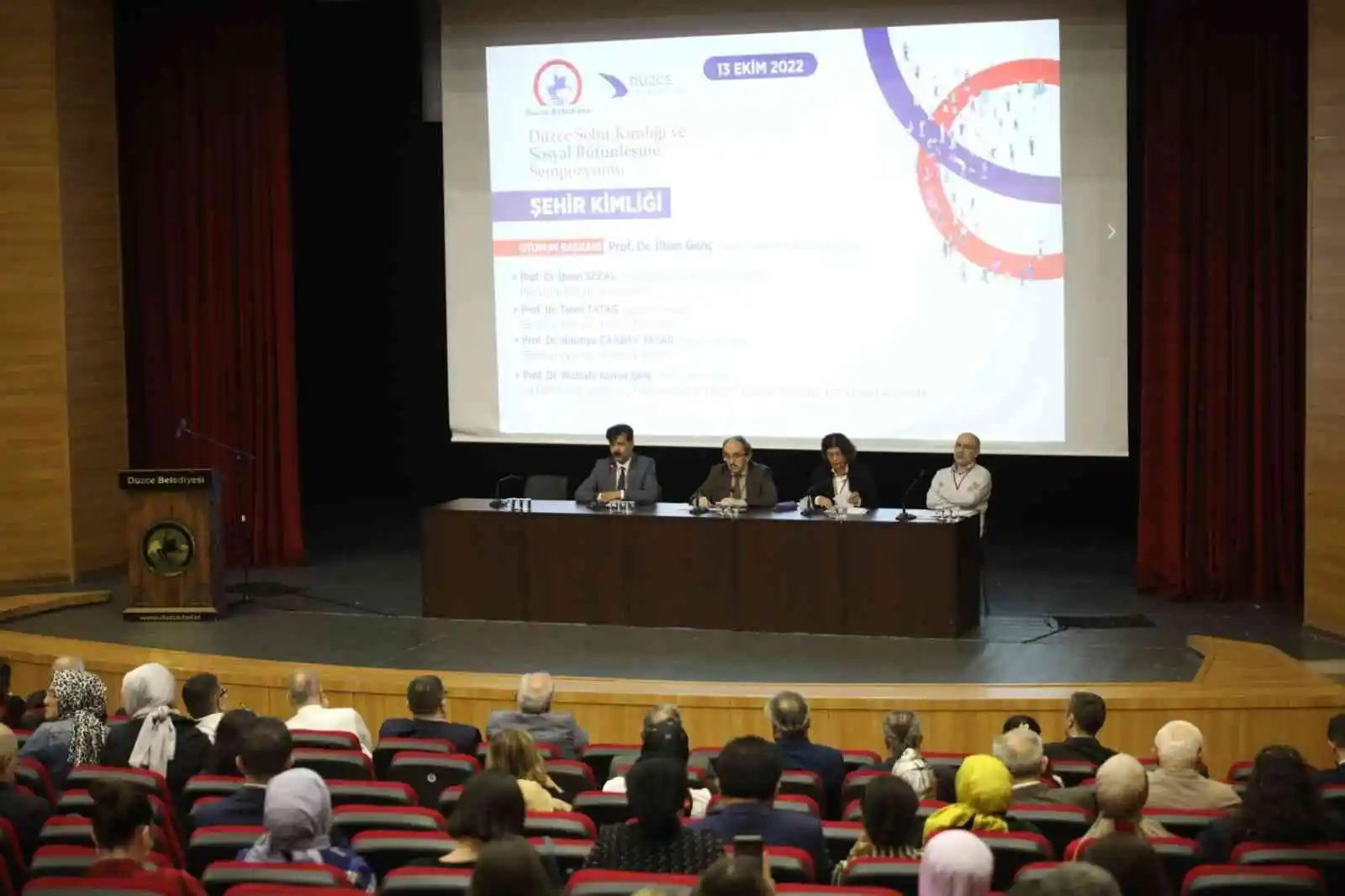 Düzce şehir kimliği ve sosyal bütünleşme sempozyumu başladı