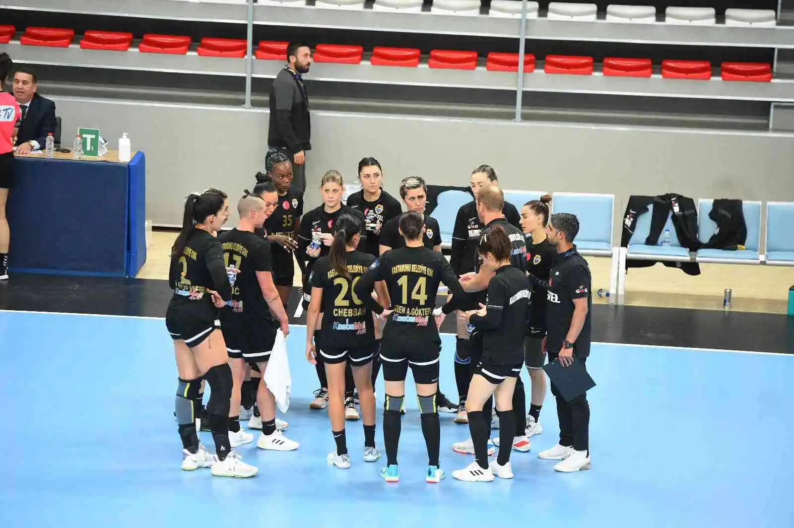 EHF Şampiyonlar Ligi: Kastamonu Belediyespor - Team Esbjerg: 27-43
