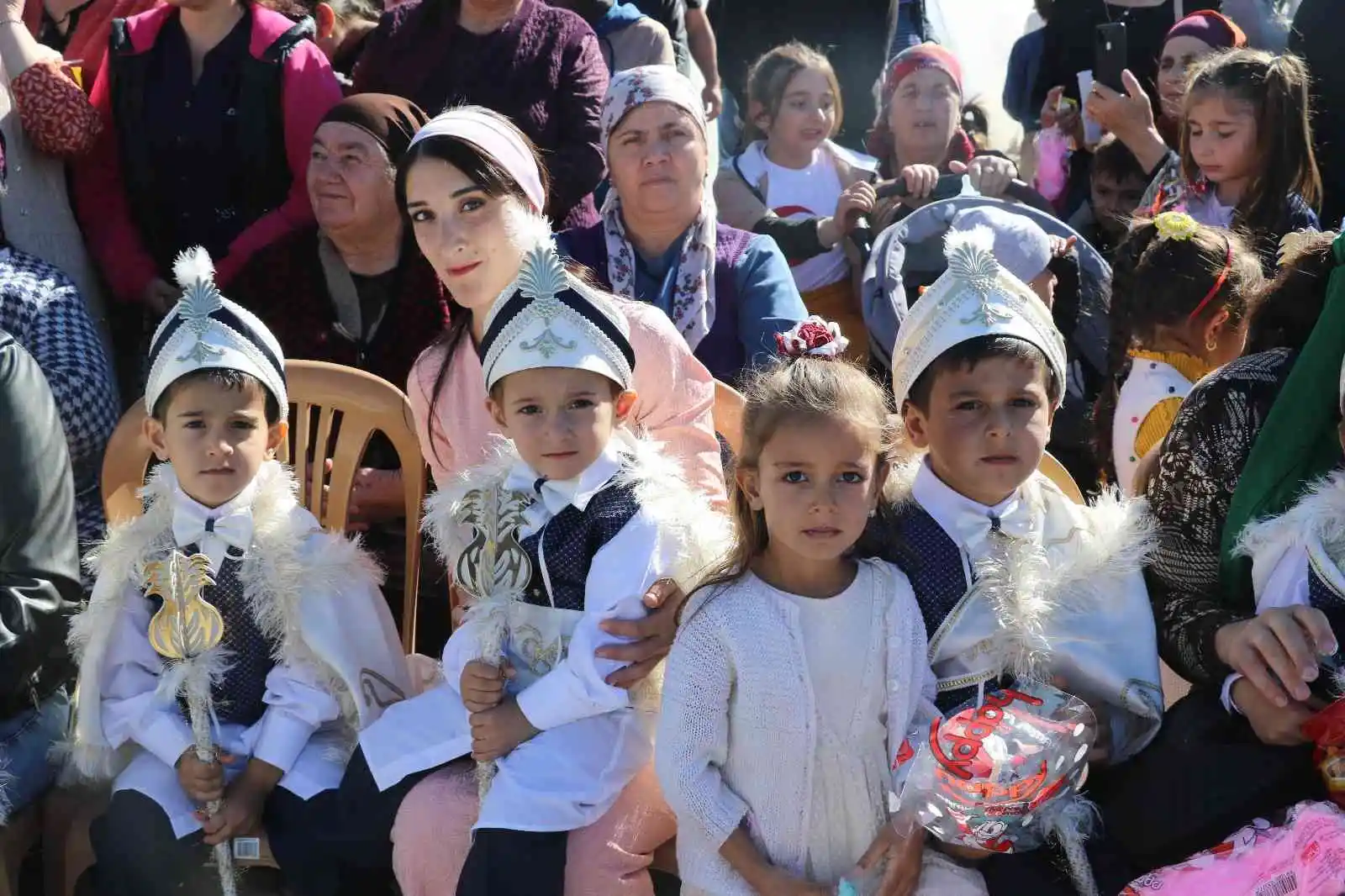 Elazığ’da Ahıska Türkü çocuklar için toplu sünnet töreni düzenlendi
