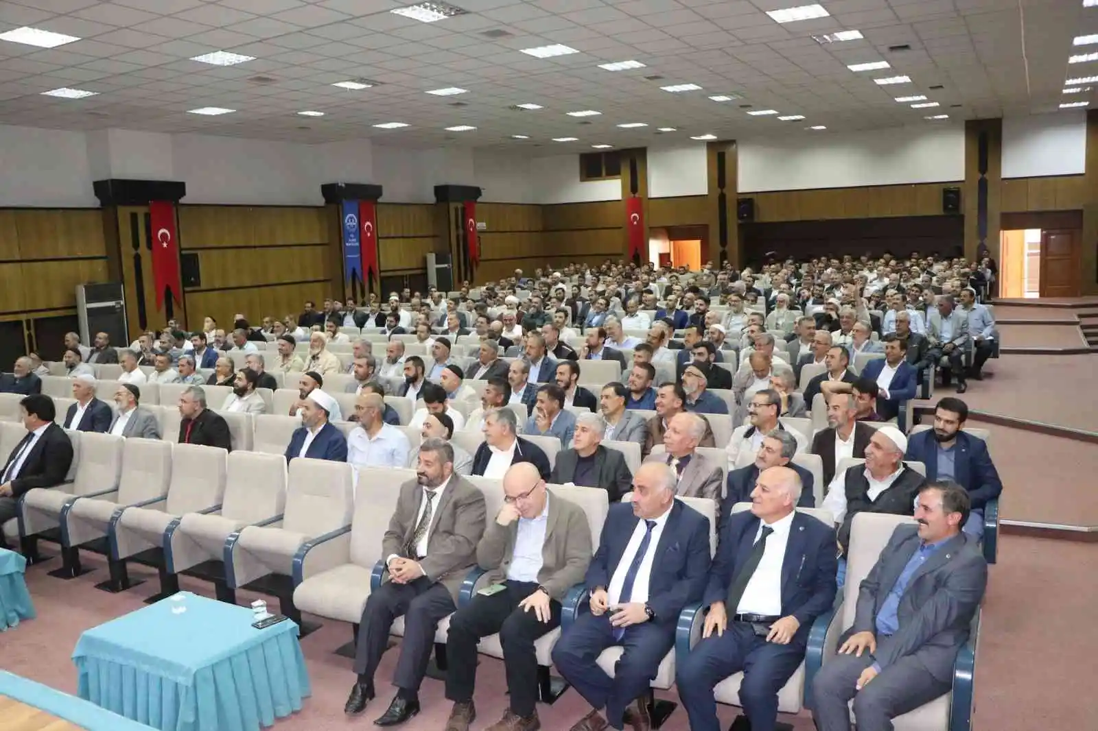 Elazığ’da imam hatip ve müezzin kayyımlarla mutat toplantısı yapıldı