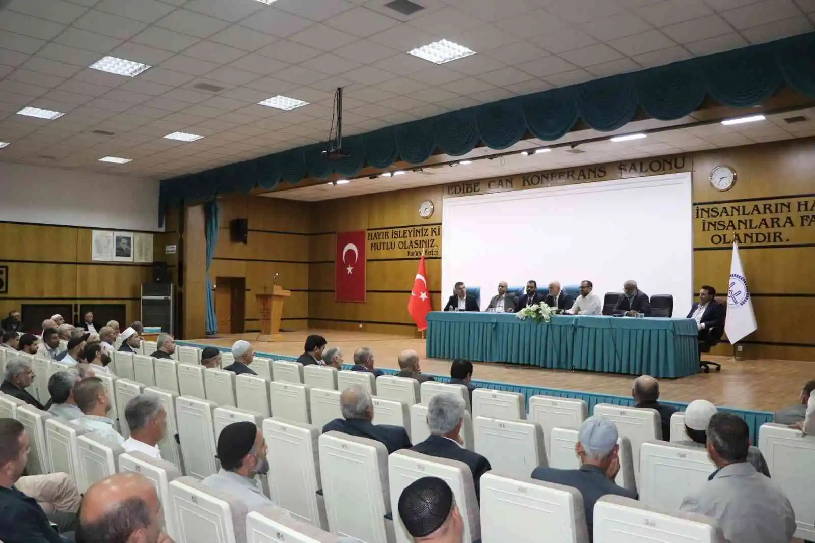 Elazığ’da imam hatip ve müezzin kayyımlarla mutat toplantısı yapıldı