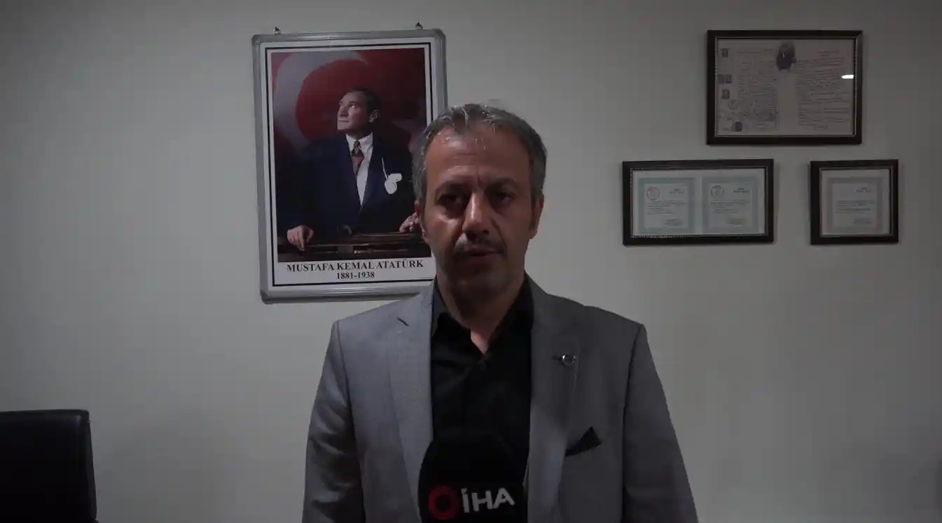 Enkazdan 22.5 saat sonra kurtarılan Aydın hayata tutundu