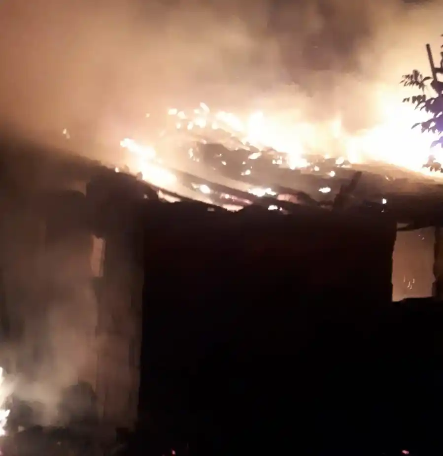 Erdek’te ağılda yangın: İki koyun telef oldu