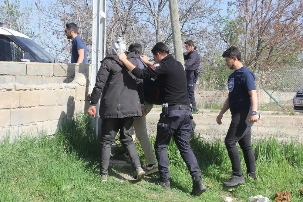 Erzincan'da eylül ayı içerisinde 26 aranan şahıs yakalandı
